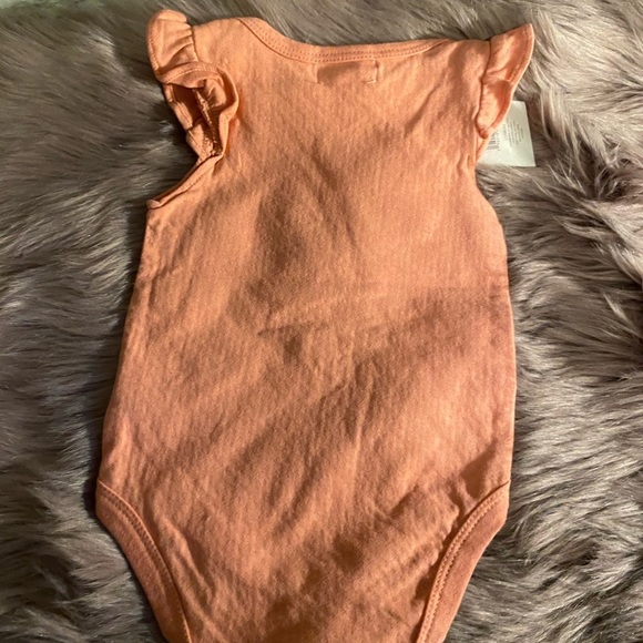 5/$25 Willow + Whimsy Fall in Love Onesie size 6-9 month - Picture 3 of 3
